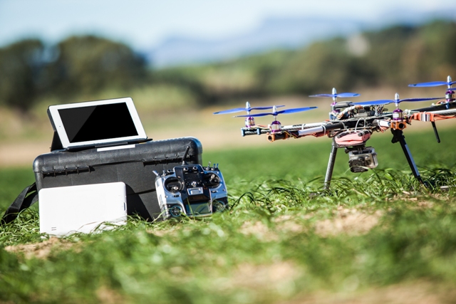 Equipados com computador e GPS, os drones lembram robôs voadores - Crédito Shutterstock